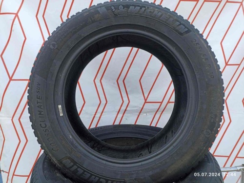 Шины Michelin CrossClimate 255/55 R19 -- б/у 5.5