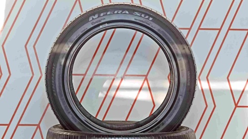 Шины Nexen N'Fera SU1 235/45 R17 -- б/у 3.5