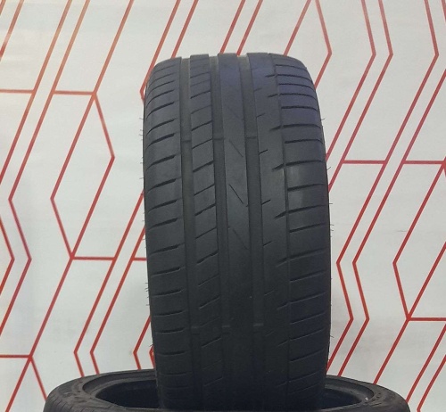 Шины Starmax Ultrasport ST760 245/40 R19 -- б/у 5.5